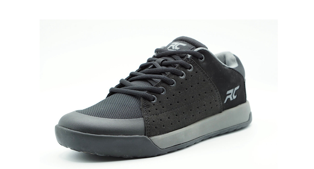 FLAT PEDAL SHOES