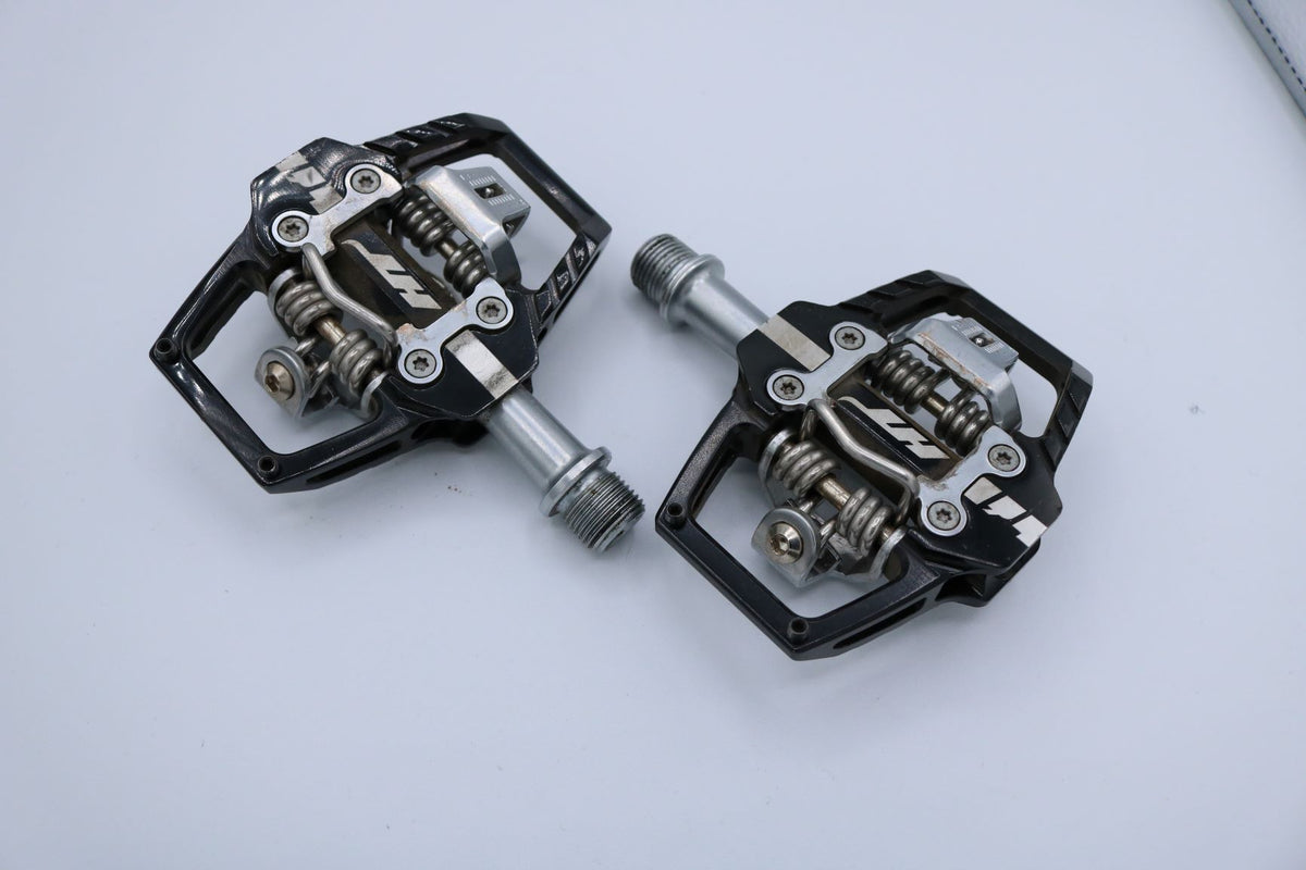CLEARANCE PEDALS
